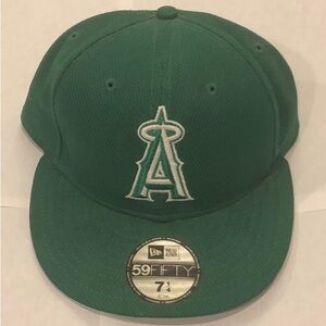 Vintage St. Patricks Day Angles Baseball Cap